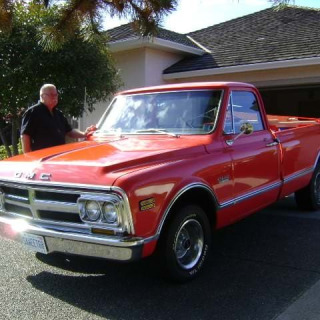 1968-GMC-Custom-Long-Box-Truck-Owners-Don-and-Sue-Rudman