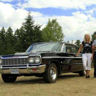 1964 Chevrolet Impala SS - Owners Dwight and Sue Shultz